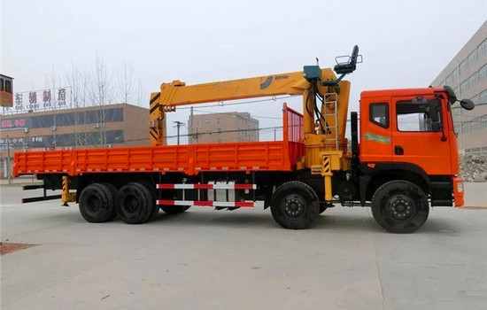 東風(fēng)16噸隨車(chē)吊