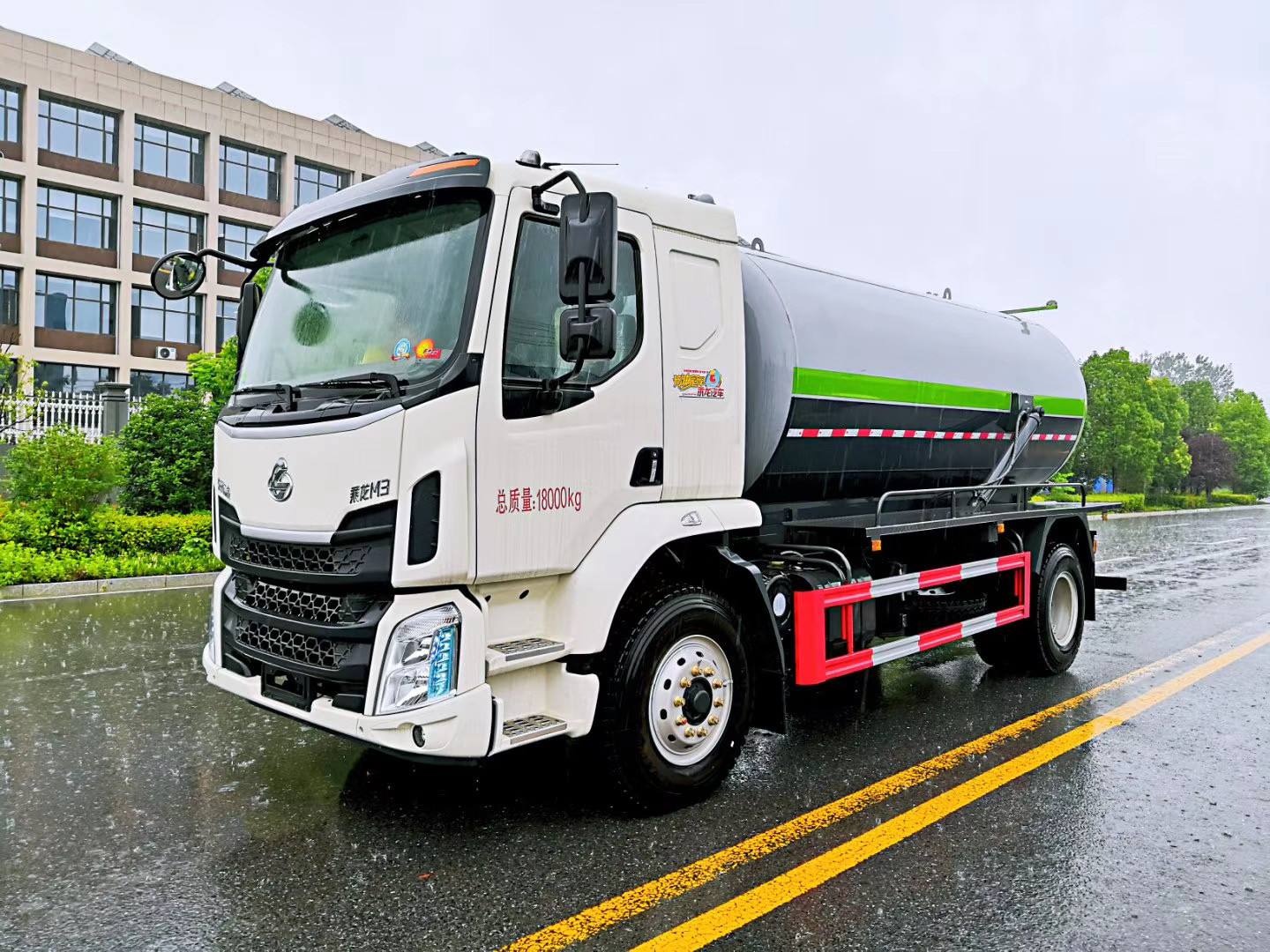 全面改善人居環(huán)境吸污車市場(chǎng)化勢(shì)在必行