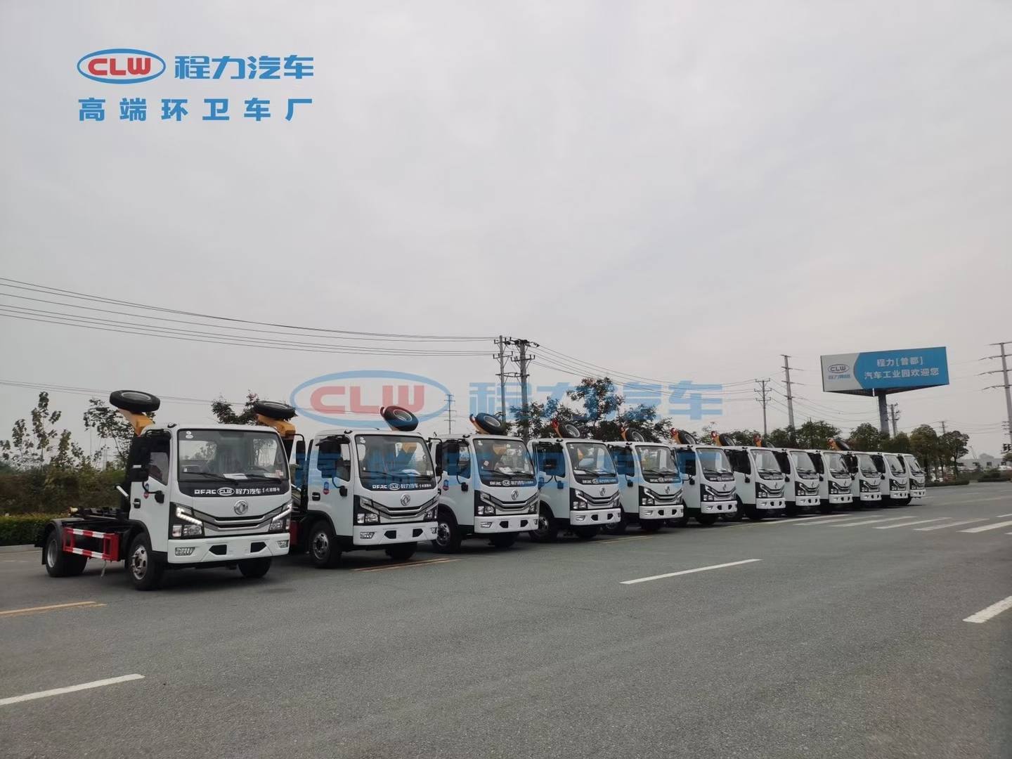 首批12臺東風國六勾臂垃圾車發(fā)車！