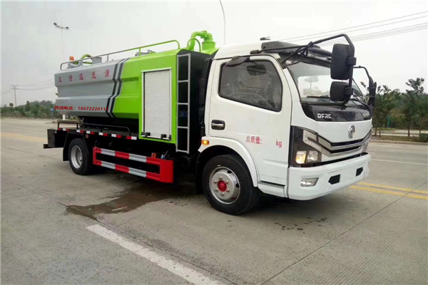 開清洗吸污車，做卑微打工人，做自己人生的奮斗者