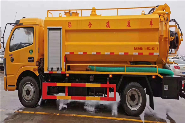 街頭不起眼的吸污車簡直就是流動(dòng)的吸金利器