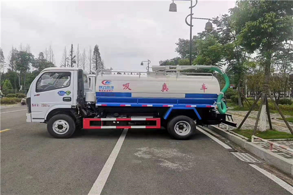 天然資源充分利用，真空泵系統(tǒng)的吸污車(chē)吸糞車(chē)工作原理