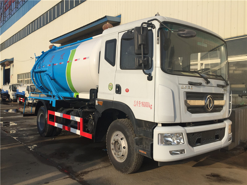 東風(fēng)多利卡高壓清洗車(chē)外觀亮麗，設(shè)計(jì)合理，底盤(pán)配置齊全