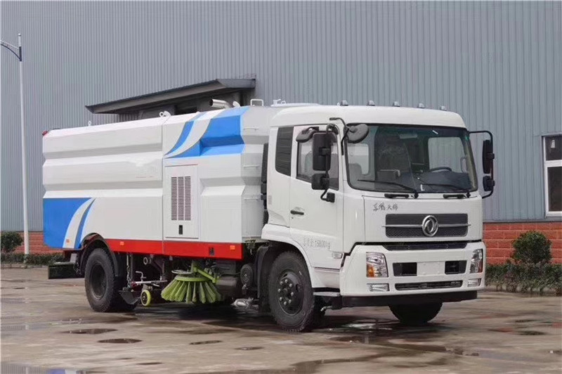 東風多利卡國六吸塵車通過重力塵降實現顆粒和粉塵的分離