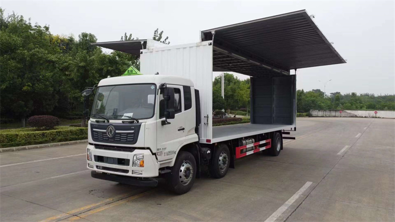 天錦三軸雜項危險物品廂式運輸車