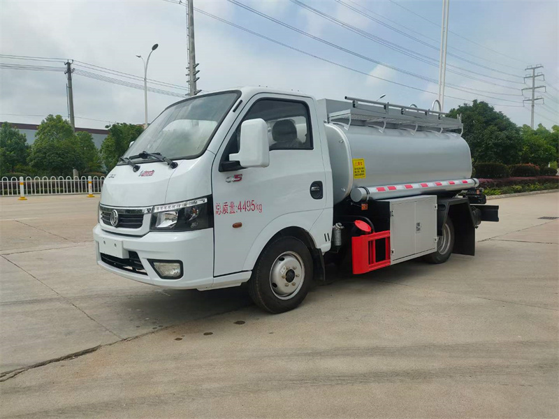 東風(fēng)途逸藍(lán)牌供液車