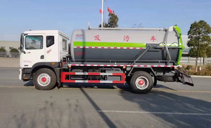 國六東風多利卡12噸吸污車