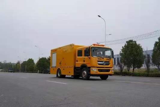 東風(fēng)D9雙排搶險排水救險車