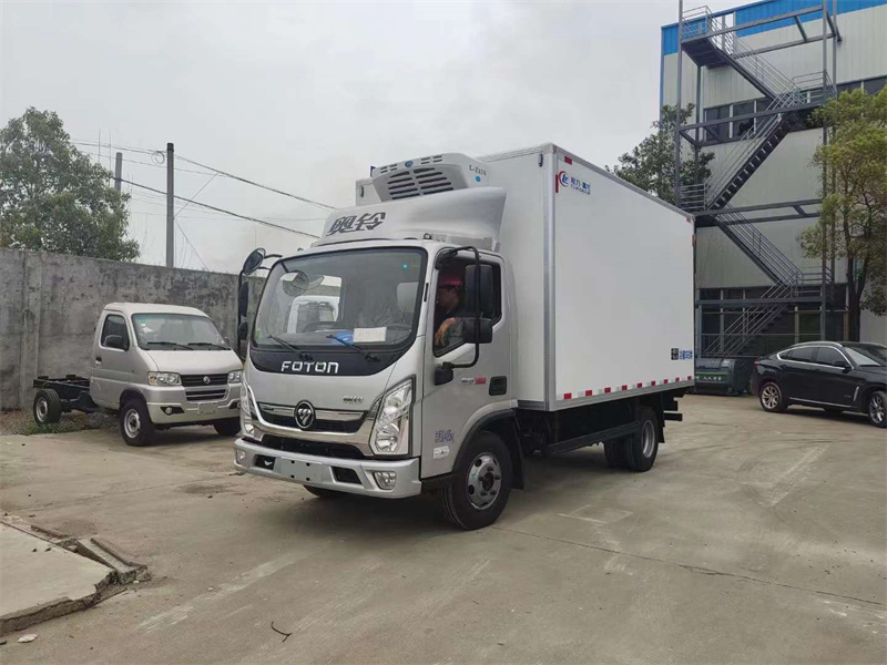 國(guó)六藍(lán)牌奧鈴速運(yùn)冷藏車