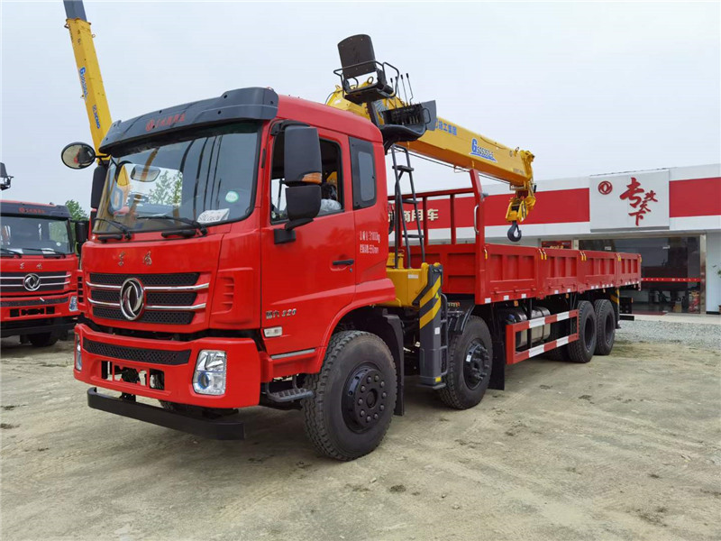 東風(fēng)K5前四后八徐工14噸隨車(chē)吊