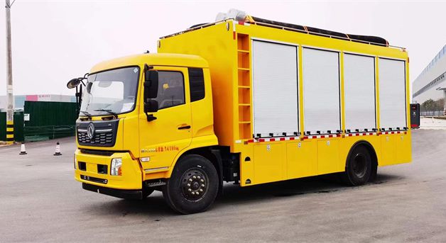 東風(fēng)多利卡D9救險2000立方排澇車