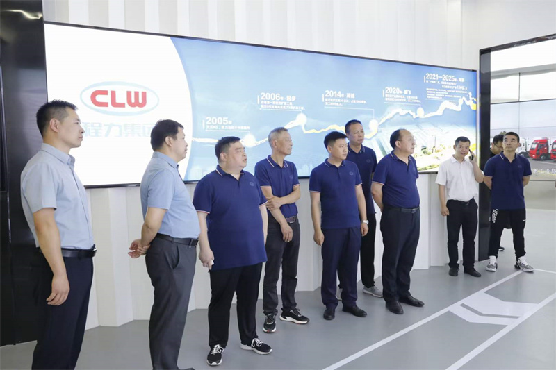 虎嘯行動(dòng) 程力專(zhuān)汽執(zhí)手陜汽 龍騰大隨