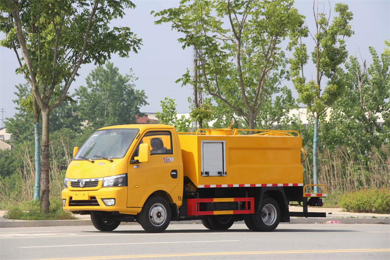 藍(lán)牌地下車庫(kù)東風(fēng)途逸疏通車