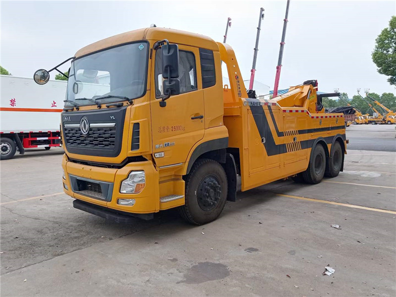 東風(fēng)18噸拖吊連體隨車(chē)吊