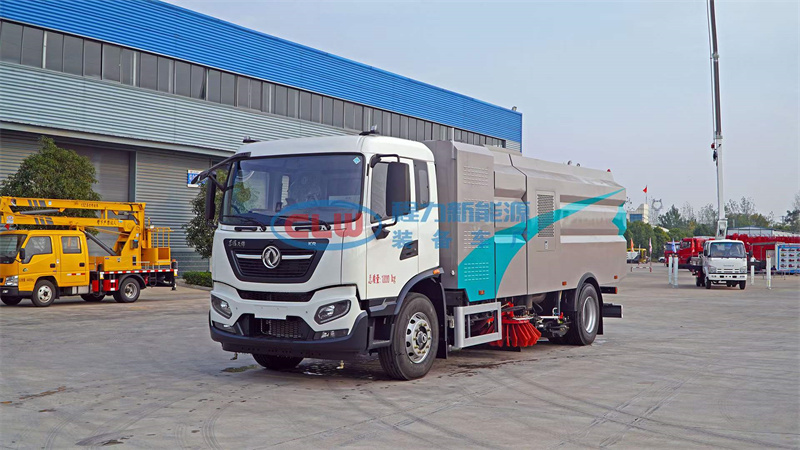 15方東風(fēng)天錦新能源純電動洗掃車